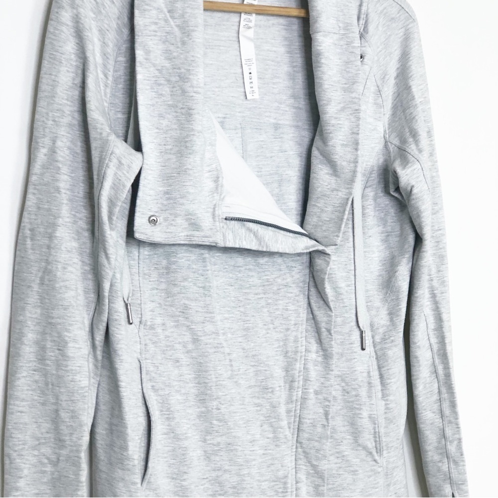 Lululemon size 6 Coast easy wrap ultralight heathered jacket. - Picture 4 of 9